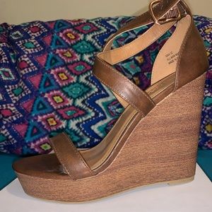 Brown strapped wedges